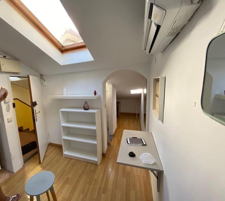 San Bernabe, Apartamento Para 2 En Las Vistillas Junto A Metro Puerta De Toledo Madrid Bagian luar foto