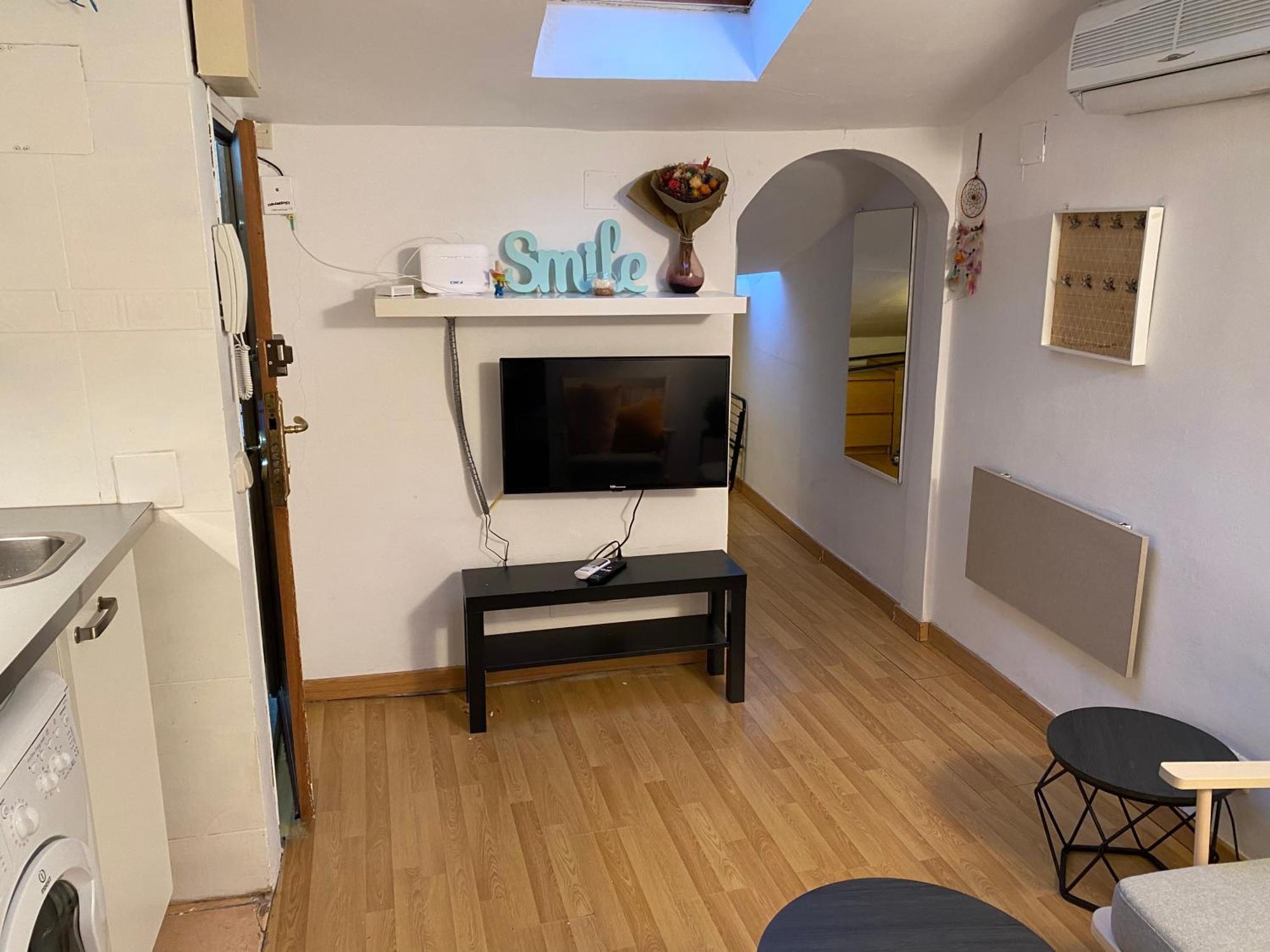 San Bernabe, Apartamento Para 2 En Las Vistillas Junto A Metro Puerta De Toledo Madrid Bagian luar foto